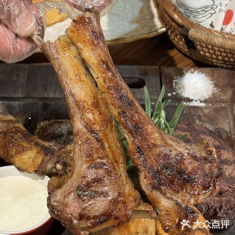 小情侣约会不知道去哪里,一定要来这家西餐厅