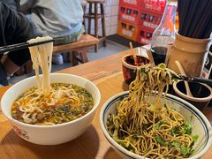 -矮子粉店1985·长沙米粉(湘春路店)