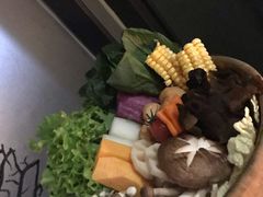 -湊湊火锅·茶憩(新中关购物中心店)