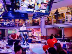 -巴特餐饮6加1音乐餐吧·新疆菜