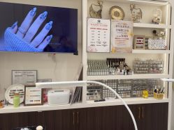 -花岐款式专研健康美甲沙龙