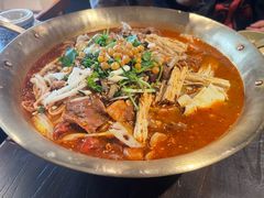 -张翻越·川渝冒菜·武汉黑鸭煲(城北万象城店)