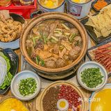 不夸张!杭州坠好吃的牛杂煲!座无虚席……