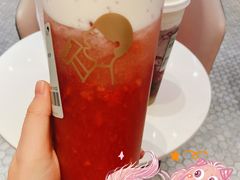 芝芝莓莓桃-喜茶(迪士尼小镇DP店)