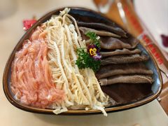 -左庭右院鲜牛肉火锅(浦江欢乐颂店)