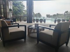 -亚龙湾喜来登·美景台大堂吧