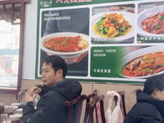 -湖南人家湘菜馆(镇江路店)