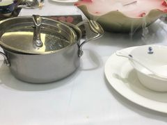 -红鼎豆捞·非遗鲍皇汤火锅(宝丰路店)