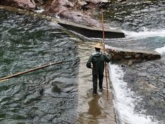 -安吉龙王山峡谷漂流