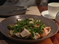 温热海鲜沙拉配牛油果-Mercato莫卡多露台餐厅与酒吧(K11店)