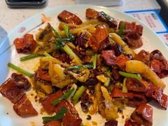 -巧克力渔家.小船海鲜胶东菜(万平口店)