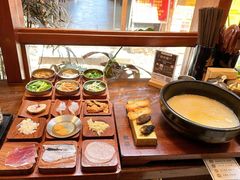 -银米·云南传统过桥米线(双廊黑金冠店)