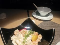 凤梨虾球-穹六人间 people 6(岳阳路店)