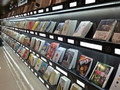 -新华书店(沙坪坝书城店)