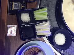 -三人行骨头王火锅(长寿店)