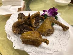 盐焗乳鸽-荔枝柴烧鹅酒家(坦洲分店)