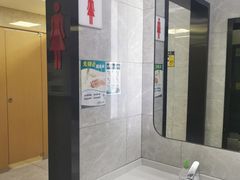 -鞍山新村(地铁站)