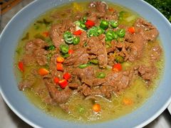 荣州酸汤牛肉-懒人盐府人家(航天桥店)