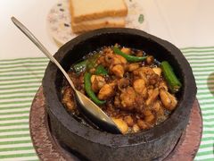 招牌石锅杭椒牛蛙-桂满陇·手作小笼包&江南叫花鸡(中山公园店)