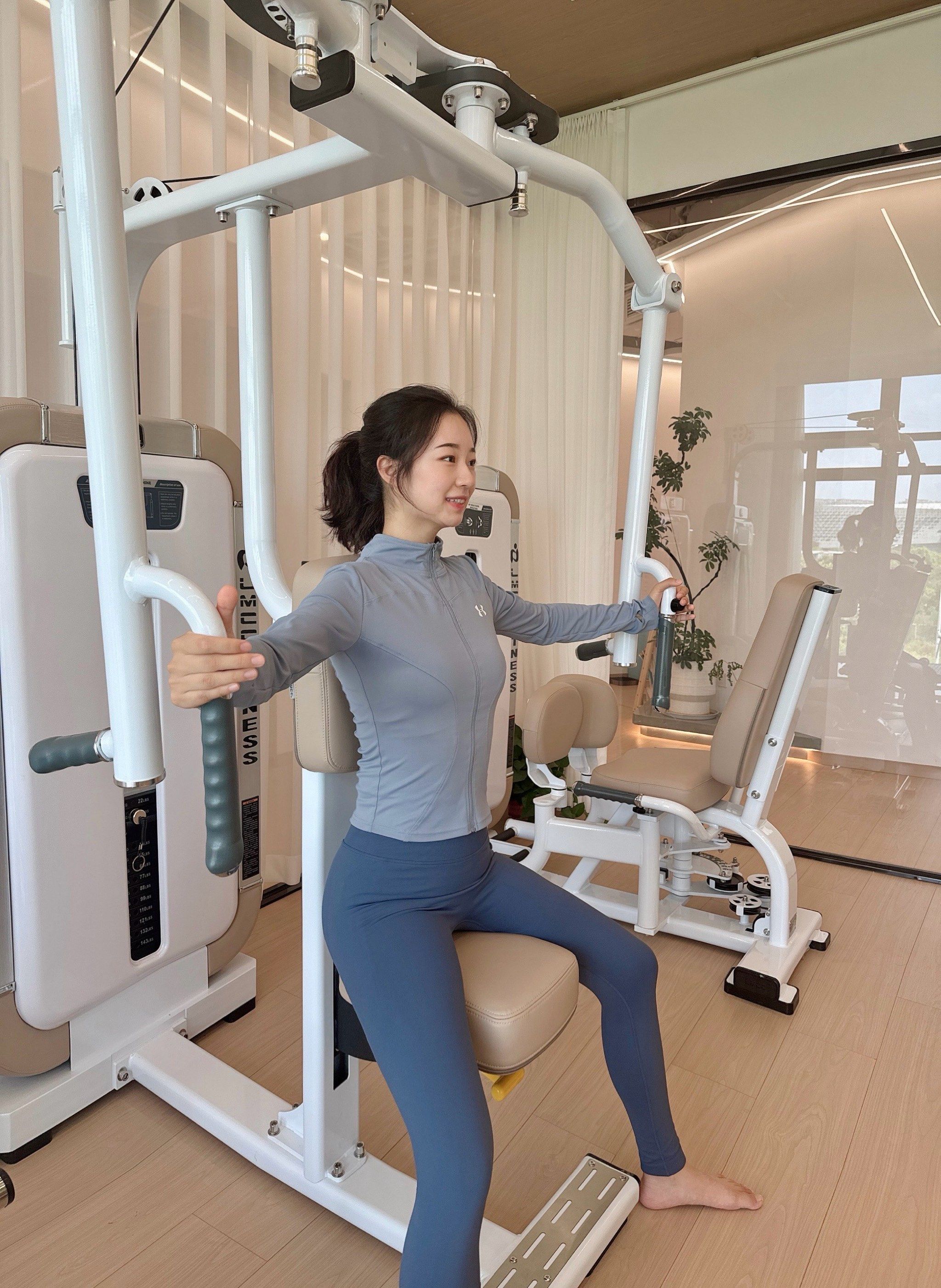 错9199

有瑜伽/普拉提/各类器械和颂波疗愈
团课私教都有