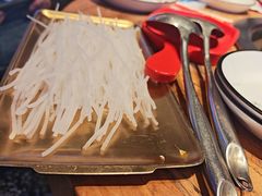 -山河屯铁锅炖(绥望路店)