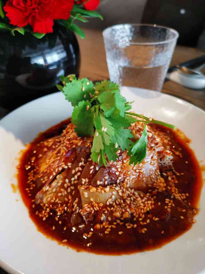 花醉法式川菜音乐餐厅-"下班和多年没见得老友新天地无限极相约 因.