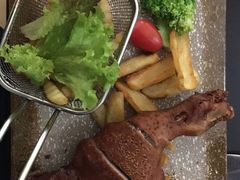 -绿茵阁(体育西分店)
