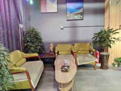 -MOVAN  HAIR莫凡匠人发型屋