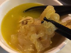 -鲜入围煮花胶鸡海鲜火锅