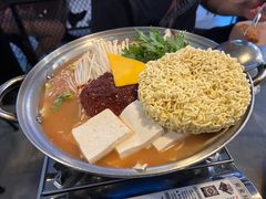 部队火锅-富乐满韩国正宗炸鸡韩国料理(虹泉路店)