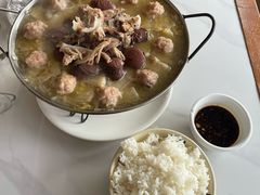 -一口猪海鲜浑锅·东北家常菜