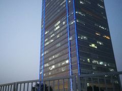 -洛克公园·篮球·足球·羽毛球(莘庄店)