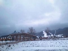 -丝绸之路山地度假区滑雪场