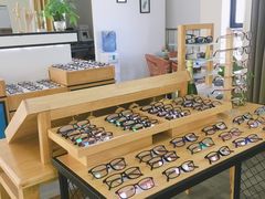 -LOGO眼镜·蔡司品牌折扣店(龙华清湖店)