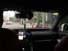 -白玉兰广场停车场