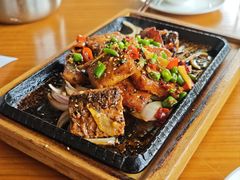 家乡糍粑鱼-莲餐厅·湖北菜·潜江小龙虾店(愚园路店)