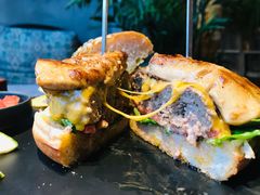 -HIGH FIVE哈福手工汉堡(桂林路店)