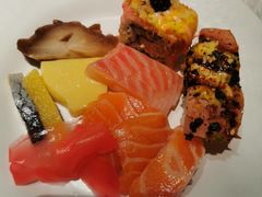 日式寿司刺身-领鲜活海鲜榴莲自助火锅(东门店)