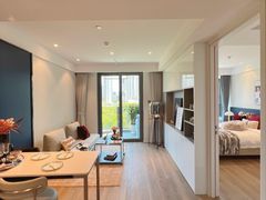 -展汇城国际Apartment(福田会展中心店)