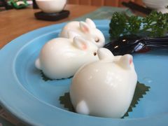 大白兔草莓椰汁糕-一笼小幸运