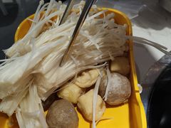 -运气牛自助酱大骨火锅(南京东路店)