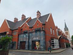 -钟书阁(松江泰晤士小镇店)