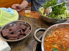 -黄利砖万峰林布依特色酸笋牛肉馆