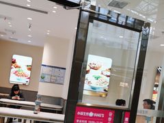 -小杨生煎(金山百联购物中心3楼店)