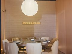 景观位-日进一片海.生腌海鲜火锅.宵夜烧烤(三里屯总店)