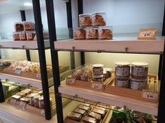 面包甜点陈列柜-穆桂英美食·荣巷店
