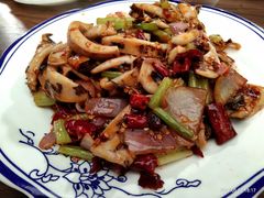 香辣鱿鱼-公寓家常菜馆(海军博物馆店)