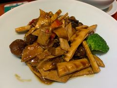 -窄巷子陕菜馆·地道陕西菜(粉巷店)