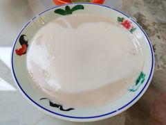 花生糊加杏仁糊-黄师奶甜品店