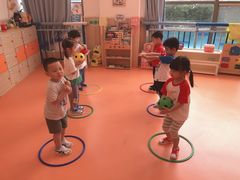 -小门牙好性格托育(北外滩中心)